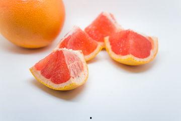 葡萄柚图片,色泽诱人，营养丰富的健康之选