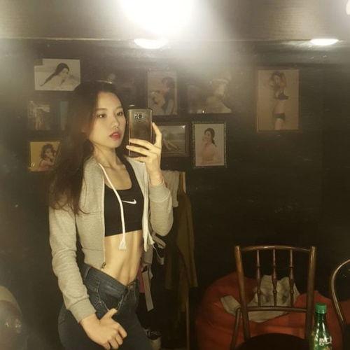 韩国 出轨的闺蜜,揭秘娱乐圈的复杂关系与道德沦丧