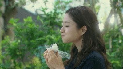 日本女女亲嘴视频,视频内容引发热议