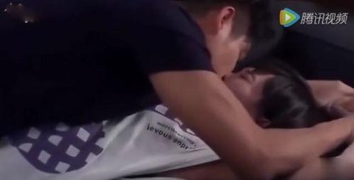 温情床吻戏视频,温情瞬间，爱意满满