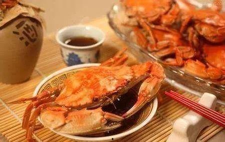 吃梭子蟹视频,视频教你轻松开壳品尝鲜美滋味