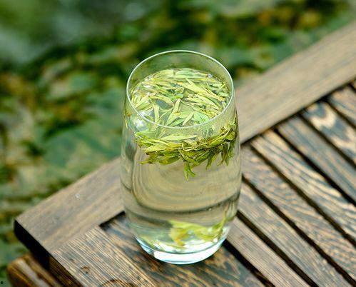 龙井茶图片,千年古韵，碧螺春色