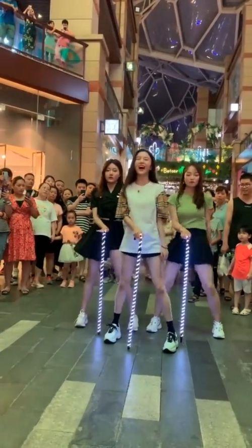 拐杖舞视频,探寻拐杖舞的独特魅力