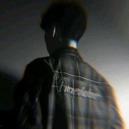 伤心男人图片大全,伤心男人图片大全中的情感瞬间