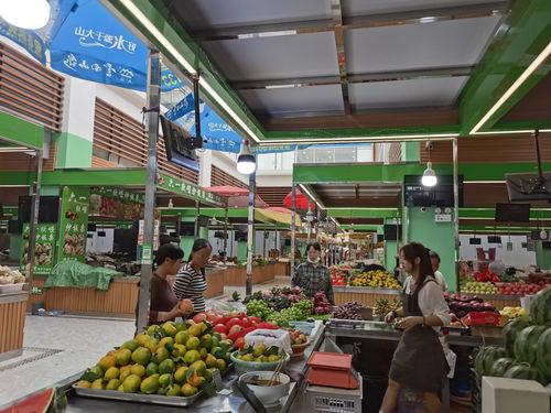 通海今日小瓜交易市场,今日瓜果飘香，丰收喜悦尽展眼前